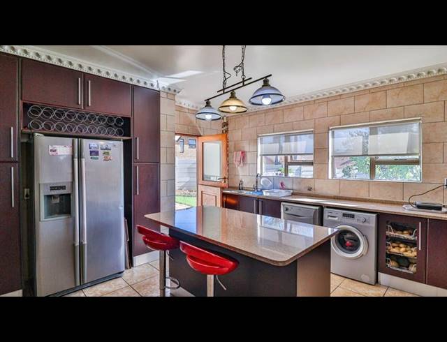 3 BEDROOM HOUSE FOR SALE IN MULBARTON
